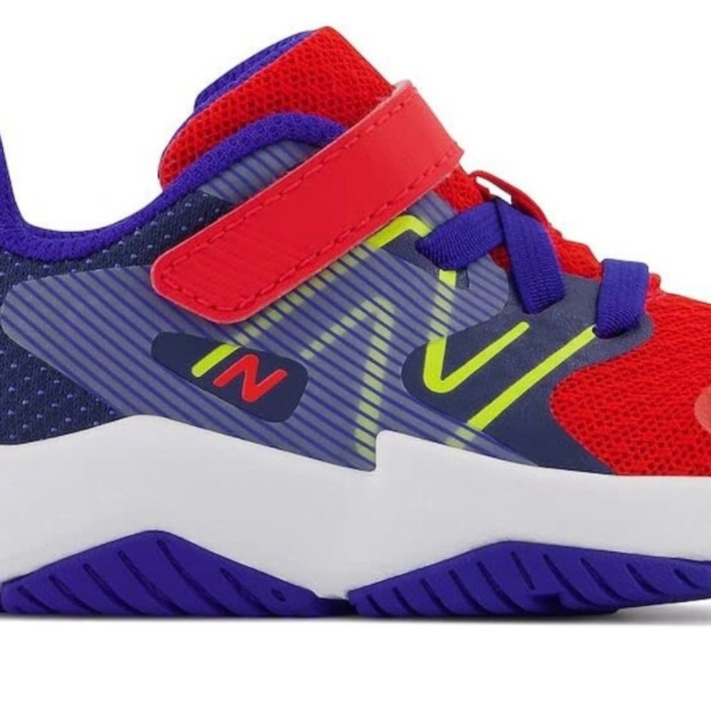 New Balance Toddler Sneakers Size 6. Hardly worn